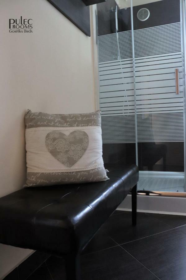 Apartma Sobe Pulec Dobrovo Dış mekan fotoğraf